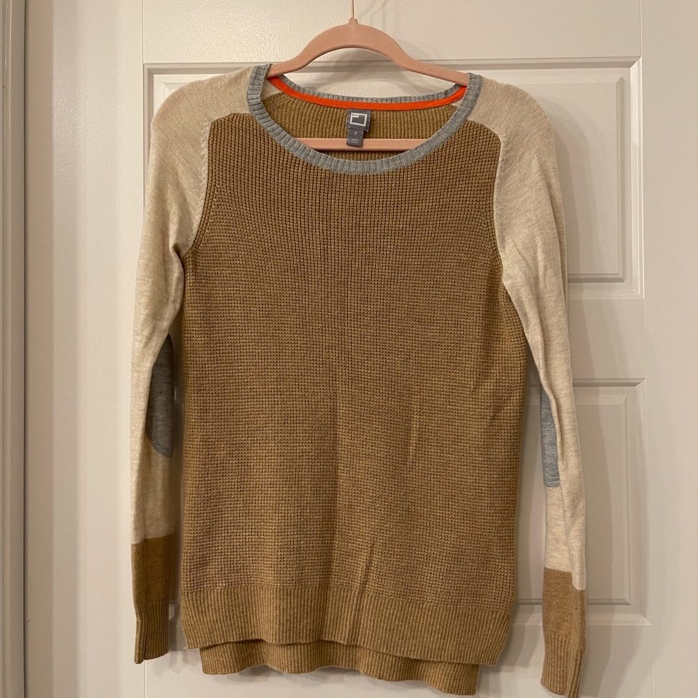 Sweater with elbow patchwork size small